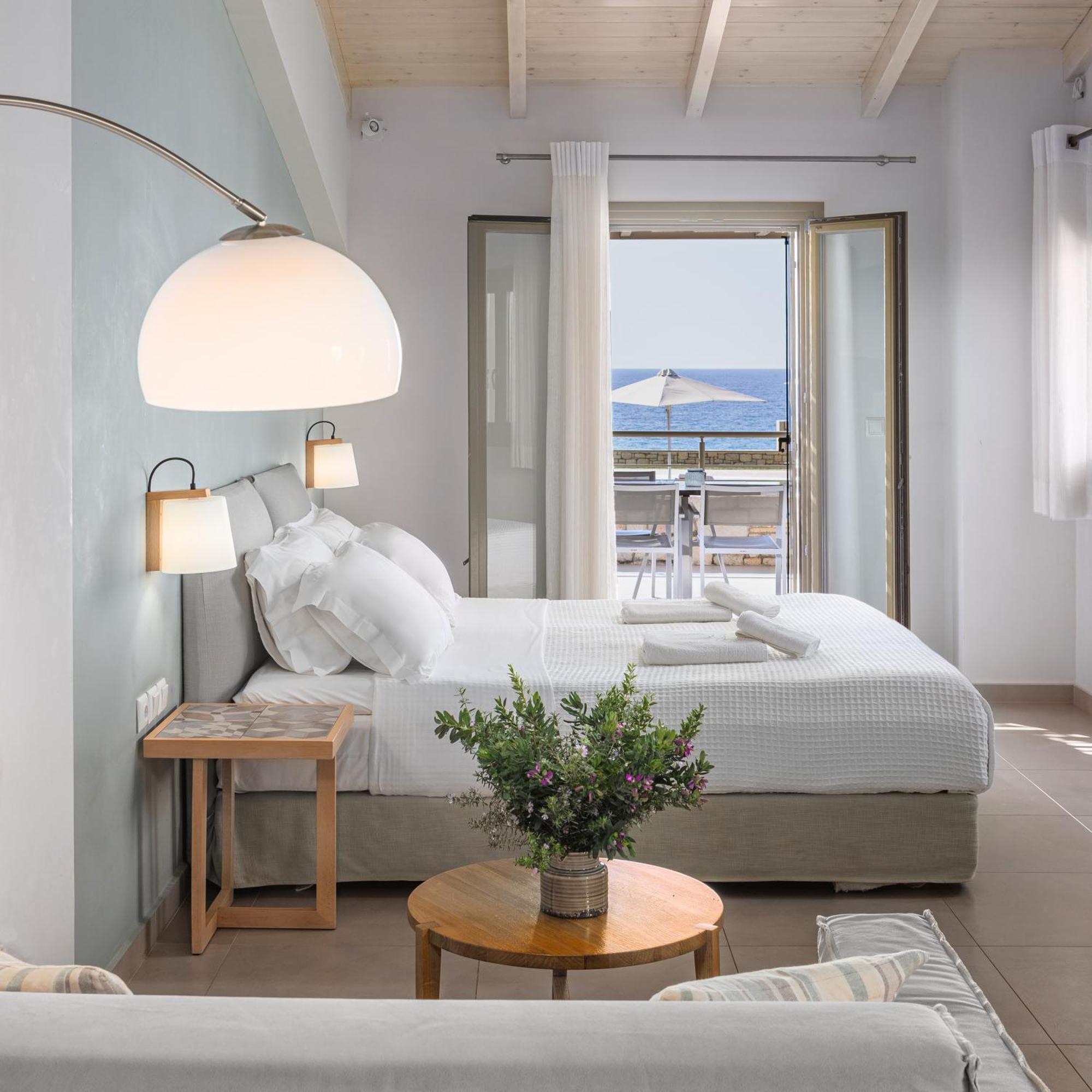 Callisto Seaside Homes & Suites Маратополис Экстерьер фото