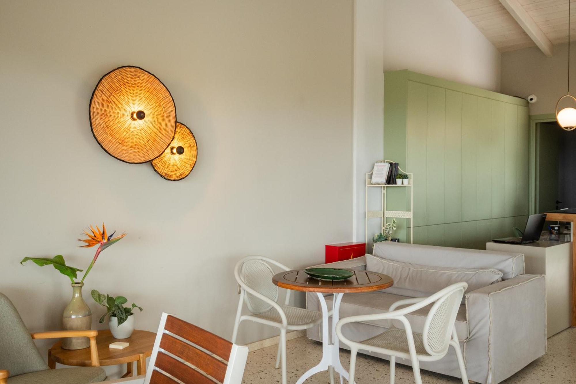 Callisto Seaside Homes & Suites Маратополис Экстерьер фото